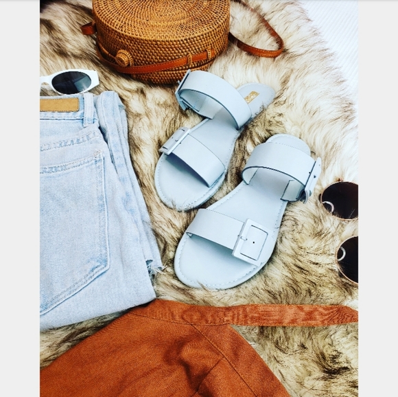 La Playa// double buckled blue sandal - Picture 5 of 6